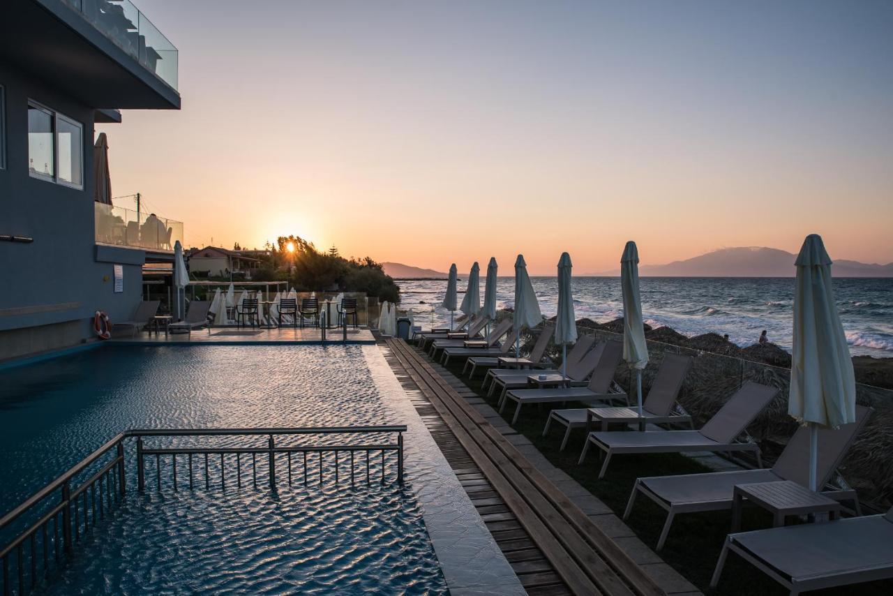 Golden Coast Boutique - Luxury Living Aparthotel Kypseli Bagian luar foto