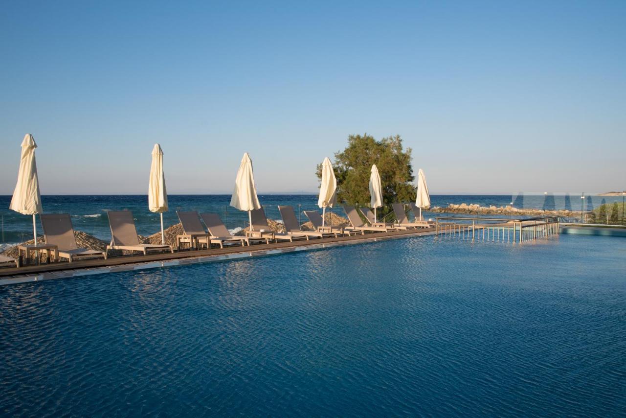 Golden Coast Boutique - Luxury Living Aparthotel Kypseli Bagian luar foto