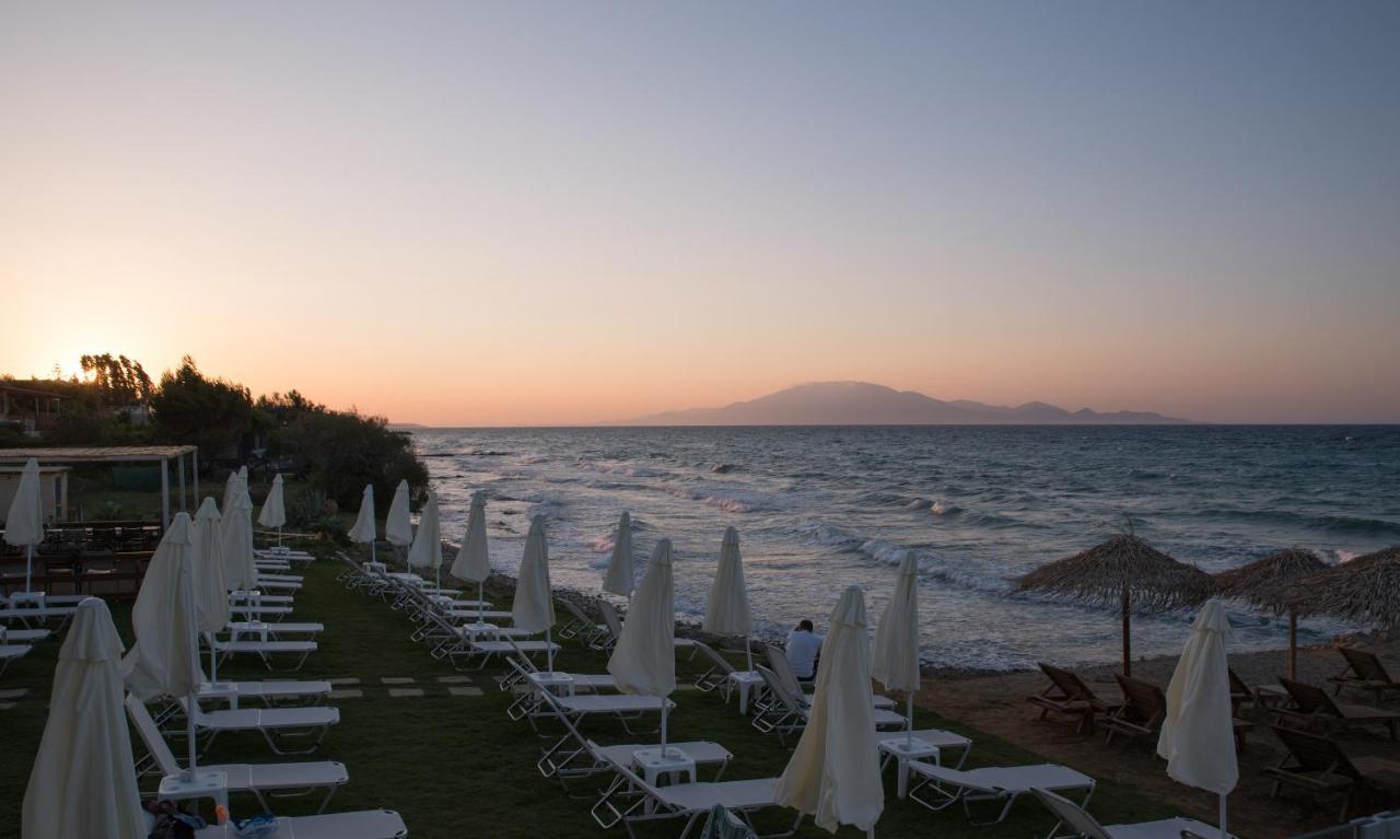 Golden Coast Boutique - Luxury Living Aparthotel Kypseli Bagian luar foto
