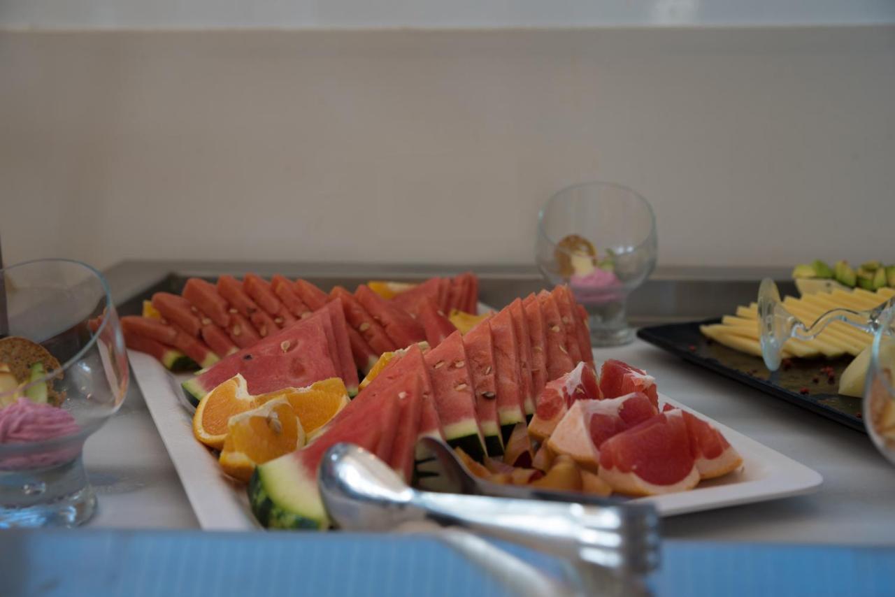 Golden Coast Boutique - Luxury Living Aparthotel Kypseli Bagian luar foto