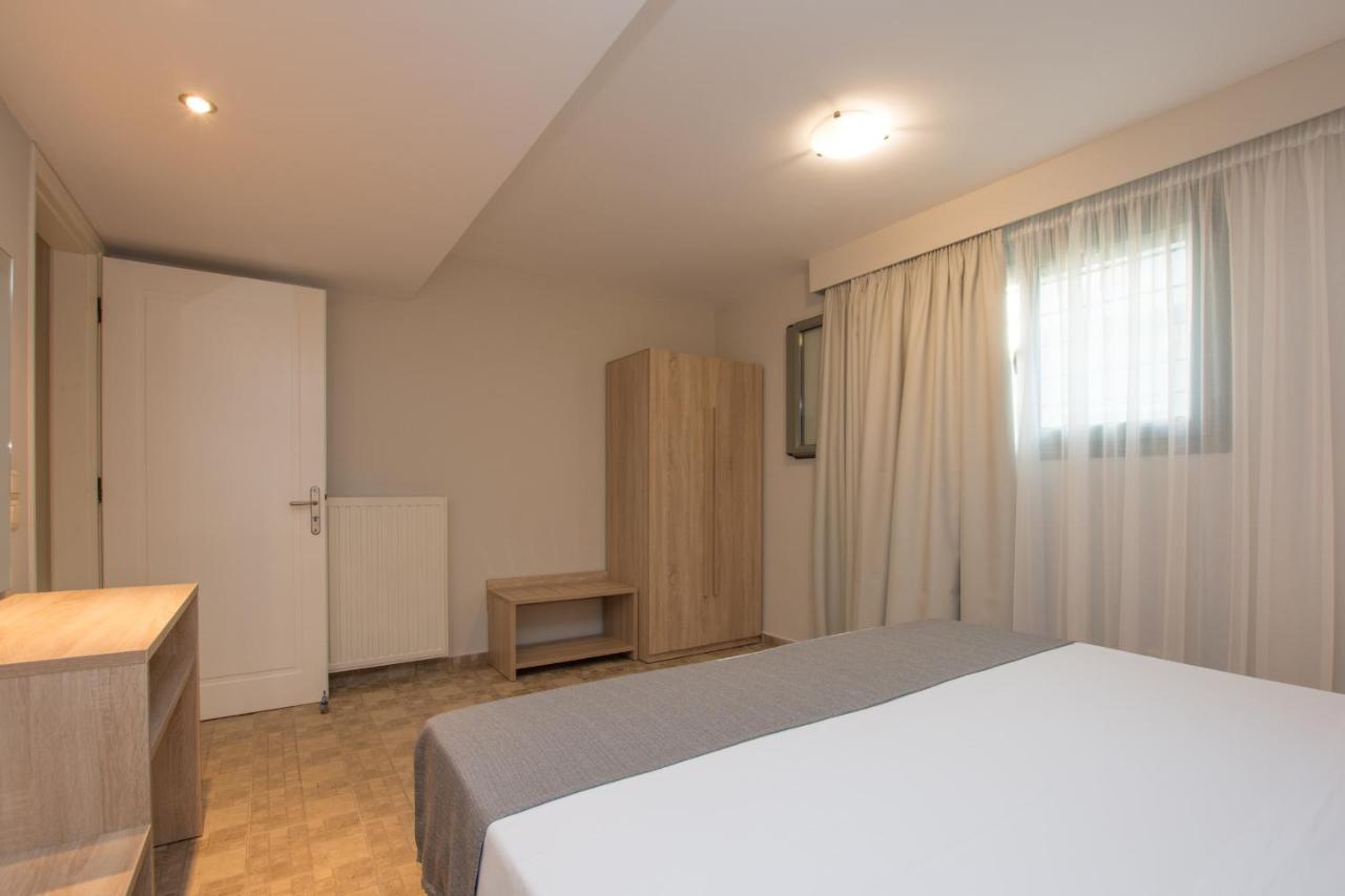 Golden Coast Boutique - Luxury Living Aparthotel Kypseli Bagian luar foto