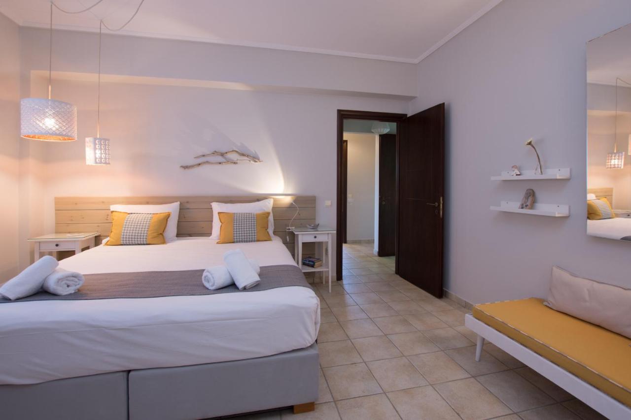 Golden Coast Boutique - Luxury Living Aparthotel Kypseli Bagian luar foto