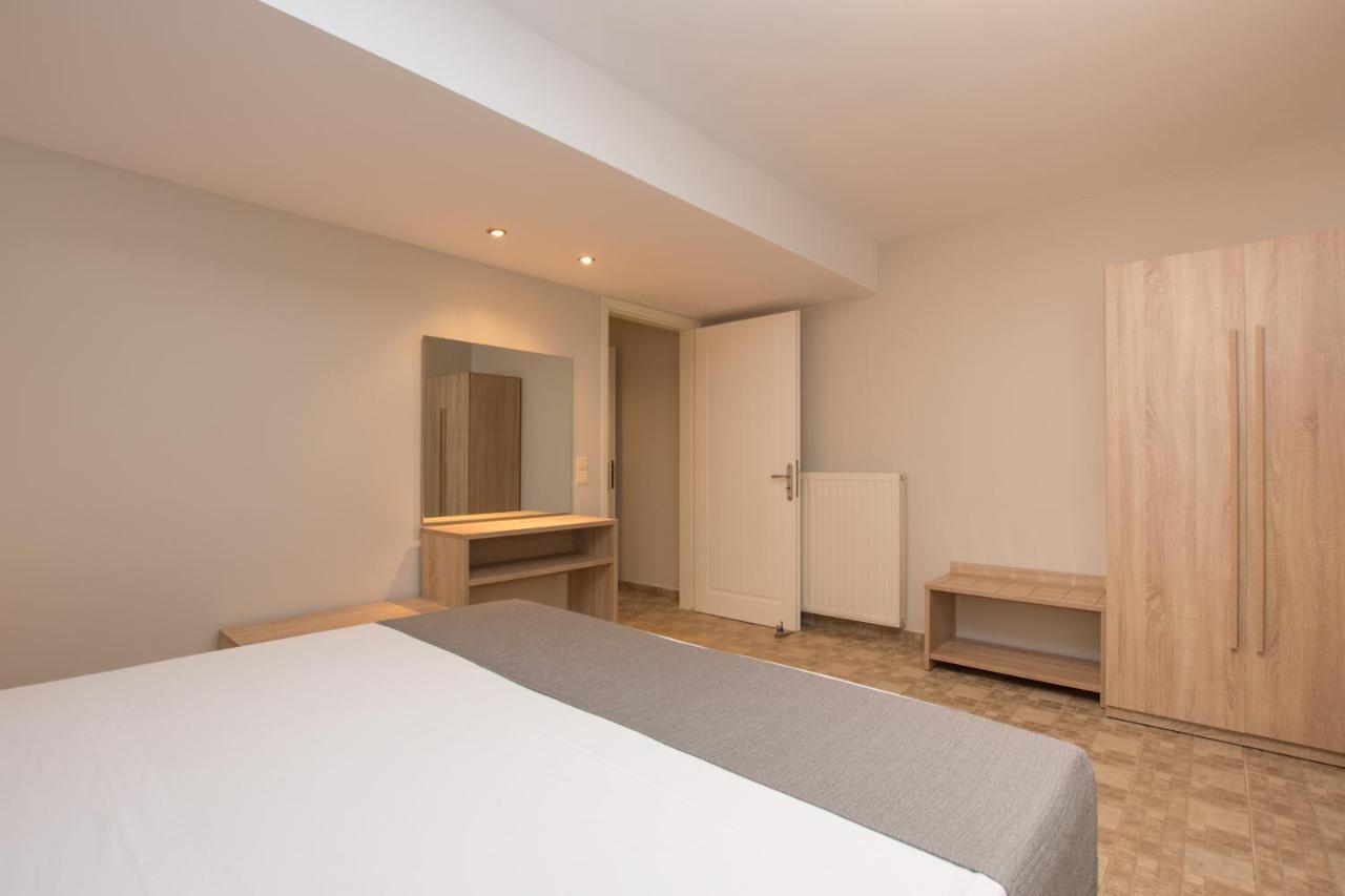 Golden Coast Boutique - Luxury Living Aparthotel Kypseli Bagian luar foto